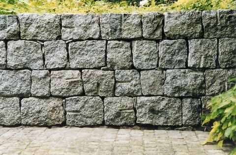 Odenwälder Granit trifft Importgranit